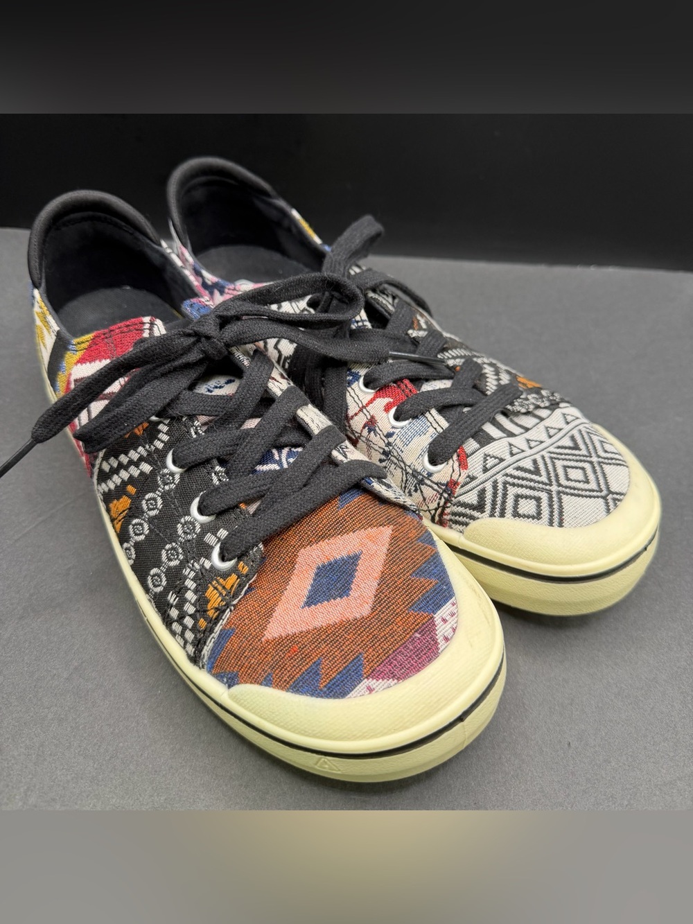Keen-Elsa IV Multicolor Aztec Print- Size:9.5